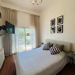 Strelitzia Apartment