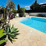 Strelitzia Apartment