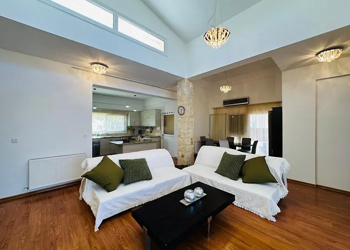 Strelitzia Lägenhet